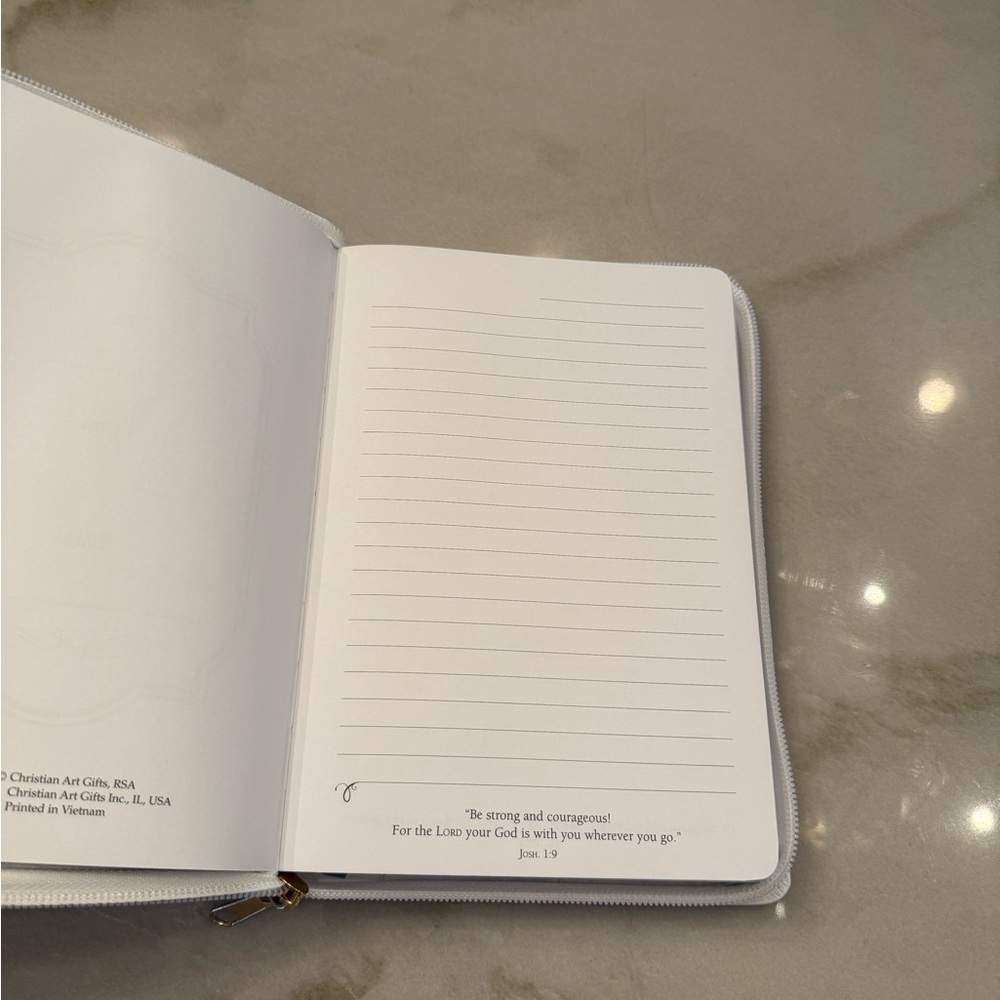 NWOT Floral Journal with Gold Text Zippered - Picture 7 of 8
